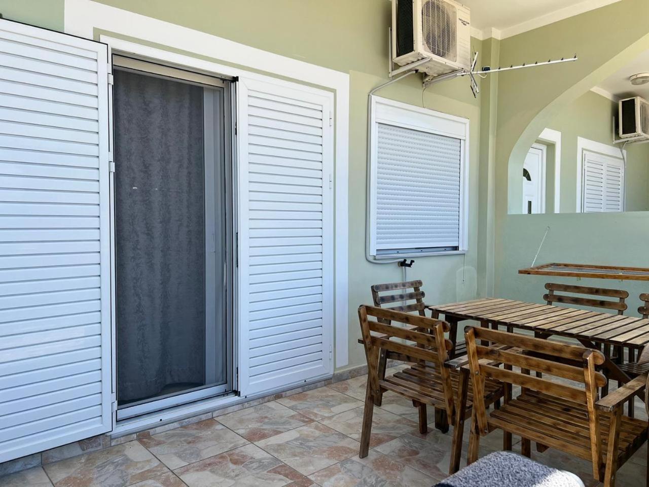 Golden Apartment Sarandë Exterior foto