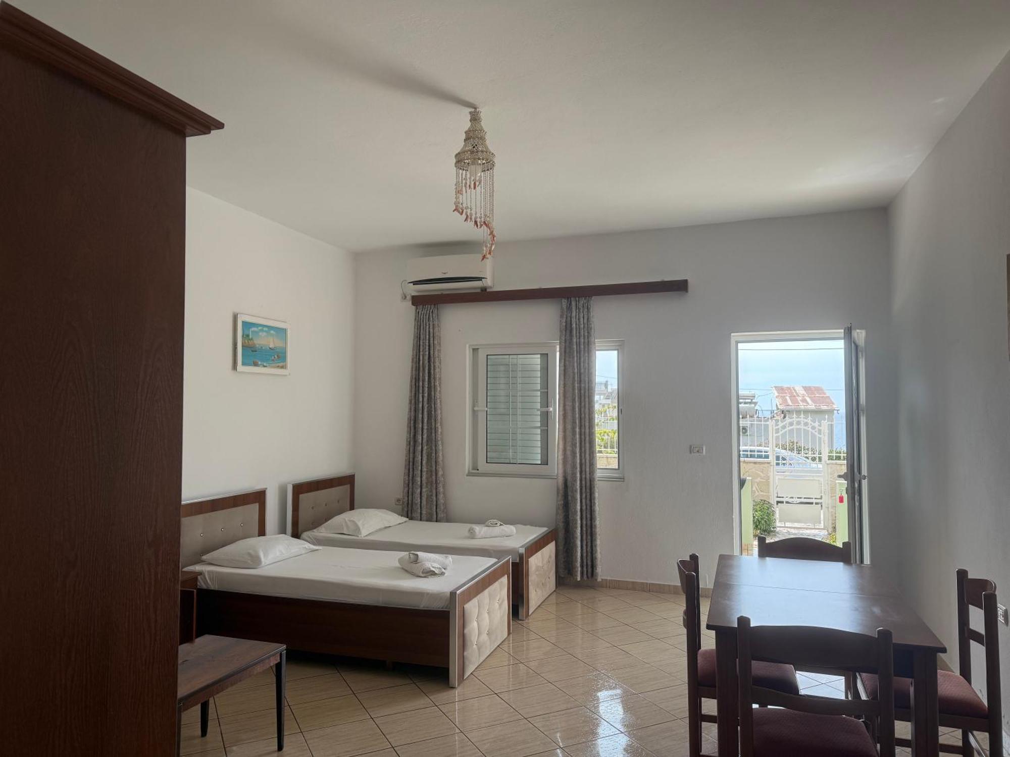 Golden Apartment Sarandë Exterior foto